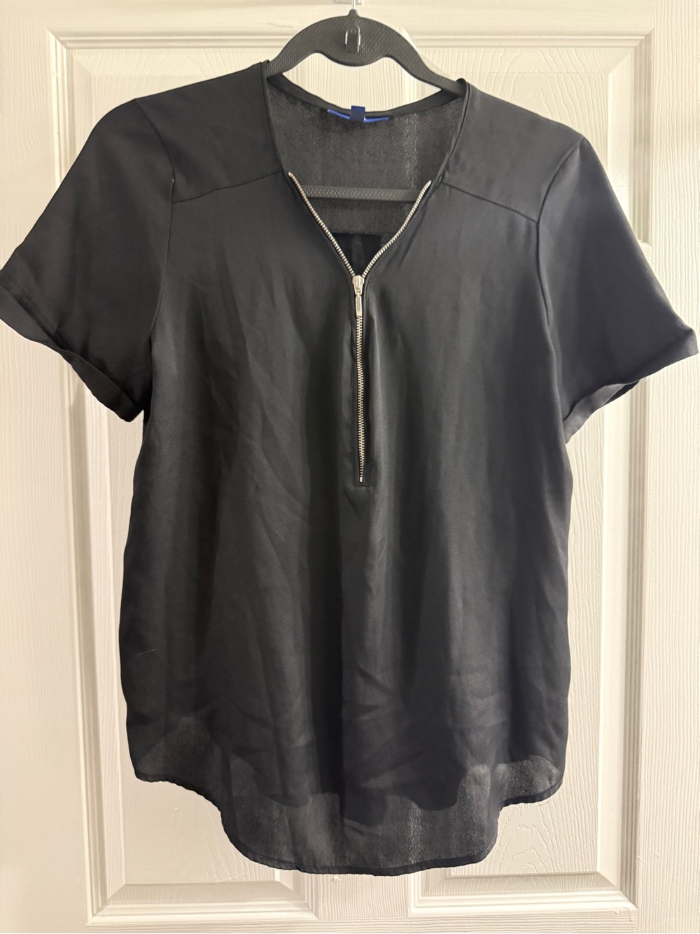 Apt. 9 Black Short Sleeve Zip-Front Blouse with Silver Hardware